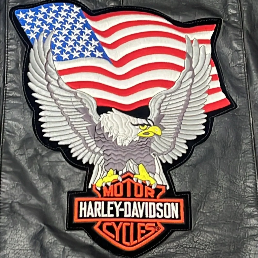 Frontier Leather Men’s Vest w/ the “Harley Davidson” patch on the back. Size 42